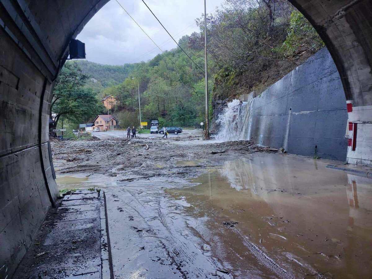 Apokolitične scene u BiH nakon poplava