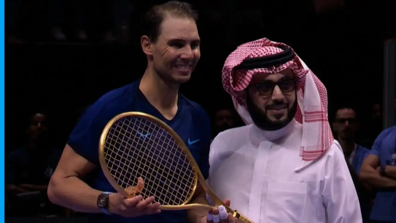 Nadal dobio zlati reket na poklon
