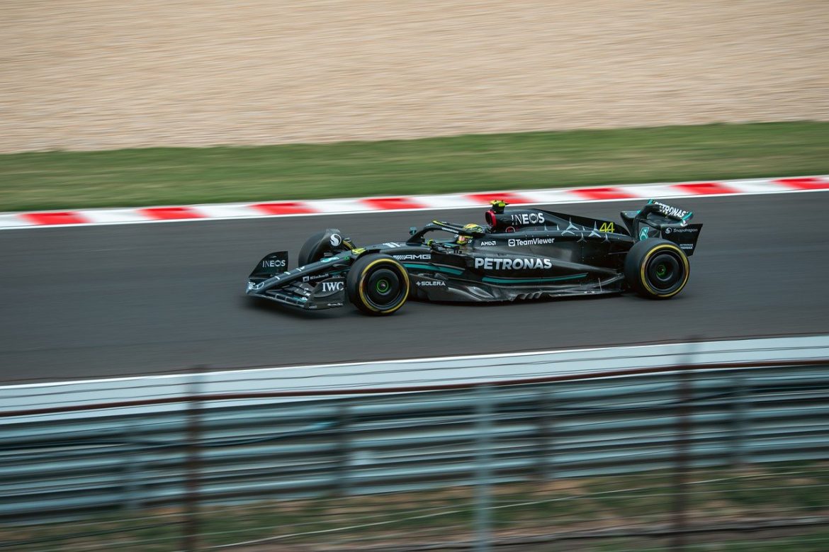 Landu Norrisu posljednja utrka, McLarenu konstruktorski naslov
