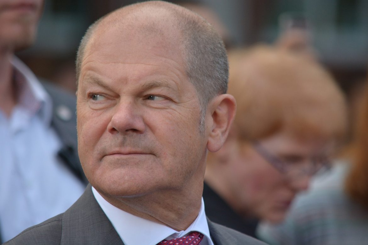 Scholz optužio rivala za suradnju s krajnjom desnicom