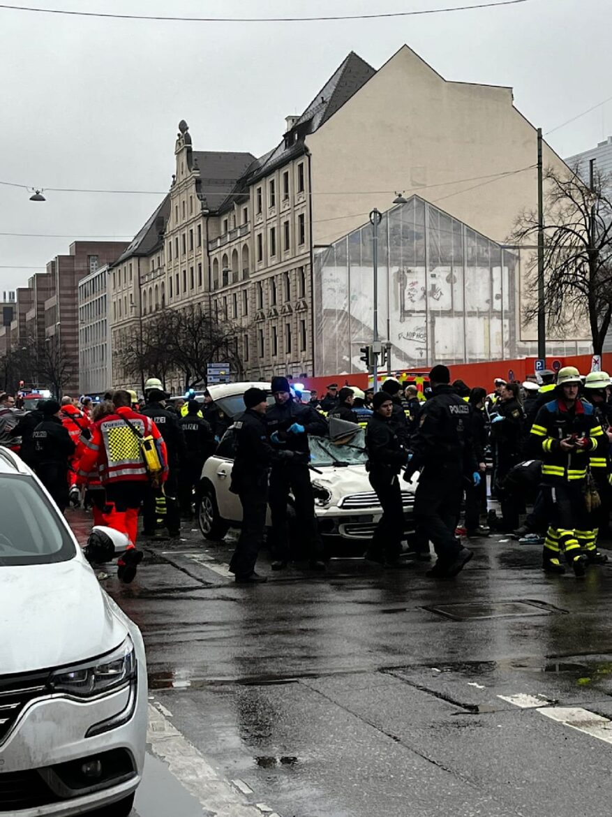 Autom pokosio prosvjednike u München