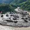 U katastrofi u Nepalu poginulo najmanje 165 osoba